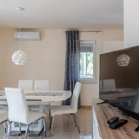Apartment Sum Mora