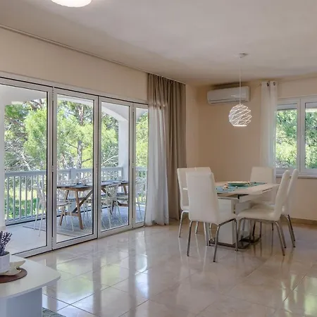 Sum Mora Apartment