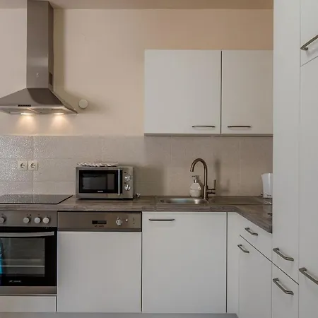 Apartment Sum Mora