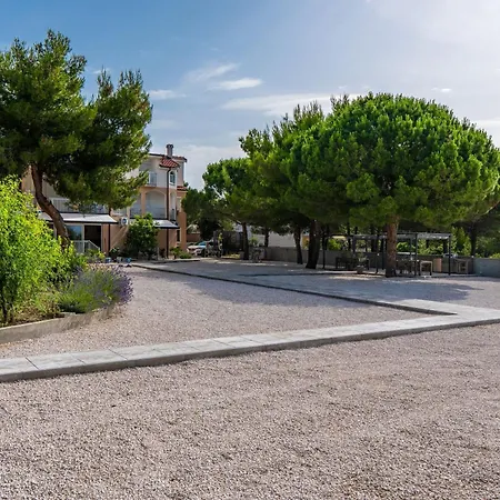 Sum Mora Apartman Vir