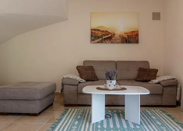 Sum Mora Apartman Vir