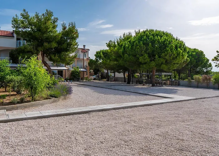 Sum Mora דירה ויר